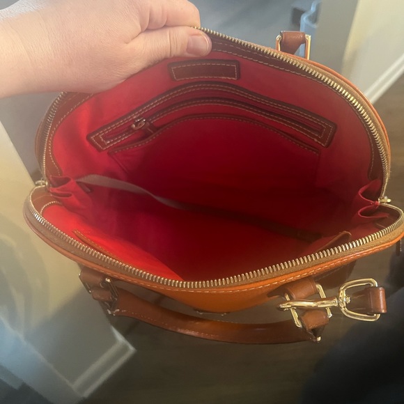 Dooney and Bourke handbag - Picture 10 of 11